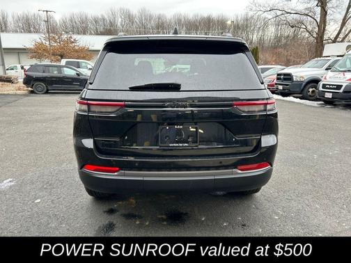 2026 Jeep Grand Cherokee Altitude