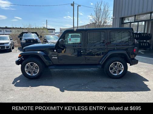 Black Clearcoat 2021 Jeep Wrangler Unlimited Sahara