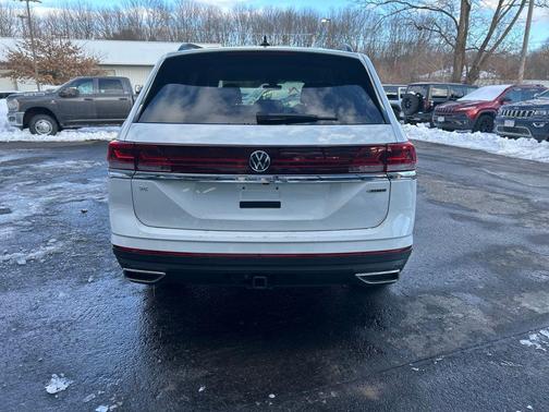 2025 Volkswagen Atlas 2.0T SE w/Technology 4MOTION