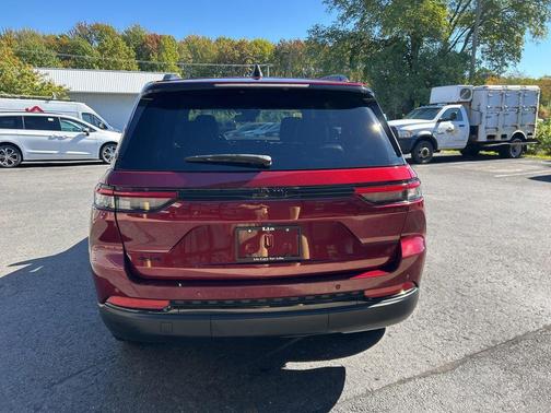 2024 Jeep Grand Cherokee Altitude