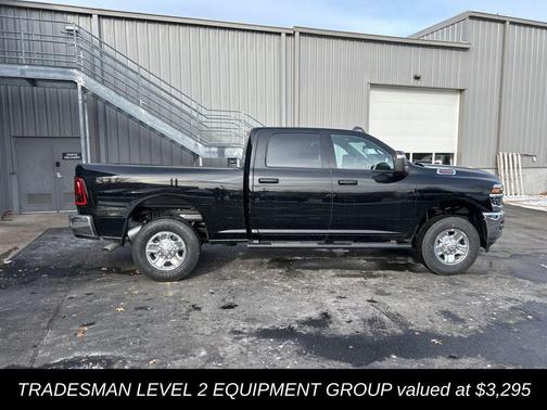 2026 RAM 2500 Tradesman Crew Cab 4x4 6'4' Box