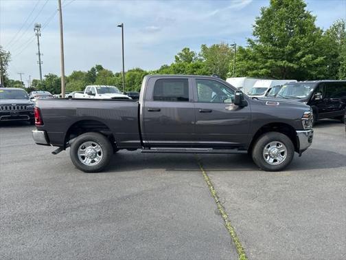2025 RAM 2500 Tradesman Crew Cab 4x4 6'4' Box