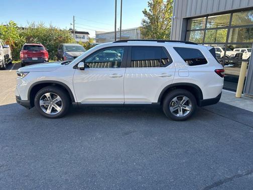 2023 Honda Pilot AWD EX-L 7 Passenger