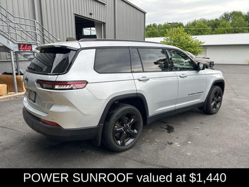 Silver Zynith 2023 Jeep Grand Cherokee L Altitude