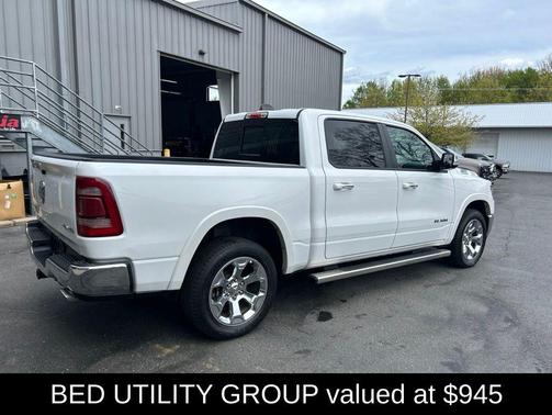 Ivory White Tri-Coat Pearlcoat 2022 RAM 1500 Laramie