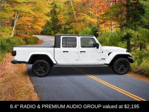Bright White Clearcoat 2022 Jeep Gladiator Sport