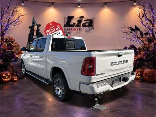 Bright White Clearcoat 2027 RAM 1500 Big Horn/Lone Star