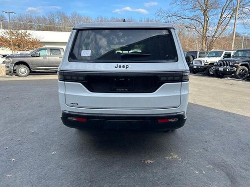 2026 Jeep Grand Wagoneer L Limited Reserve 4x4