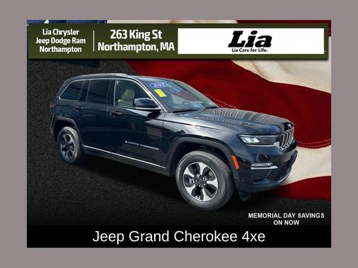 Diamond Black Crystal Pearlcoat 2023 Jeep Grand Cherokee 4xe Base