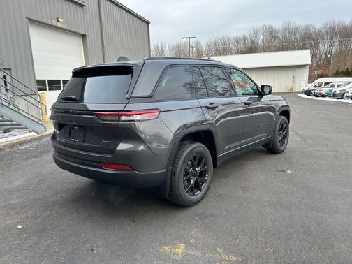 2025 Jeep Grand Cherokee Altitude