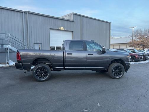 2026 RAM 2500 Big Horn Crew Cab 4x4 6'4' Box