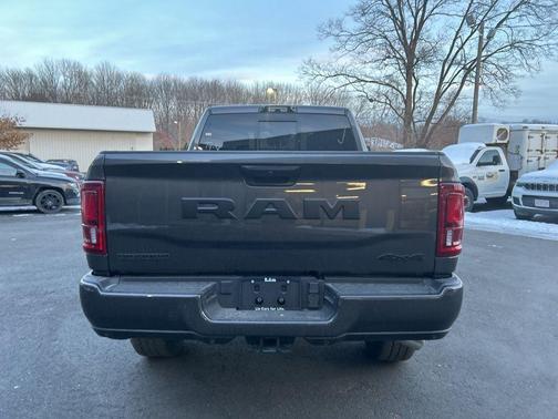 2026 RAM 2500 Big Horn Crew Cab 4x4 6'4' Box