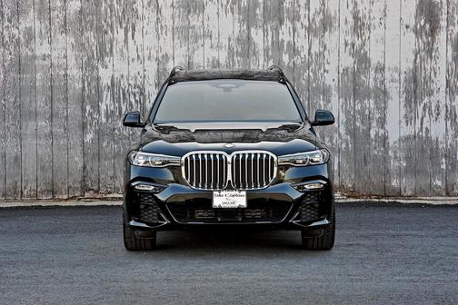 Photo 3 of 16 of 2019 BMW X7 xDrive40i