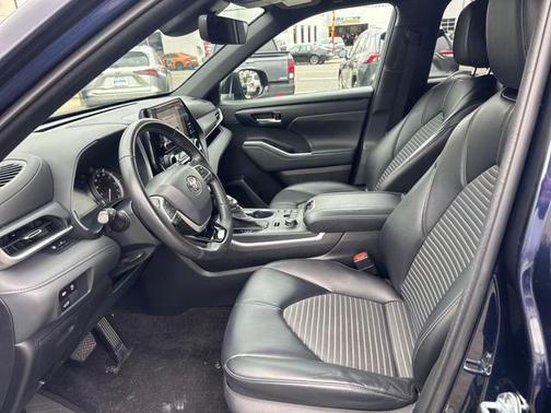2023 Toyota Highlander XSE