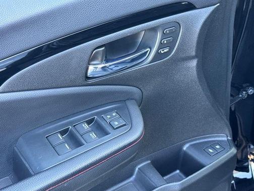 2022 Honda Pilot AWD Black Edition
