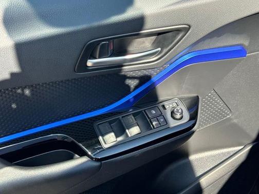 2021 Toyota C-HR XLE
