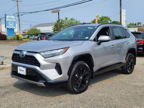 2023 Toyota RAV4 Hybrid SE