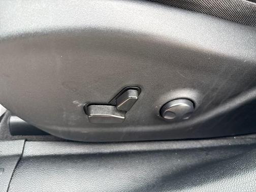 Bright White Clearcoat 2022 Jeep Cherokee X 4x4