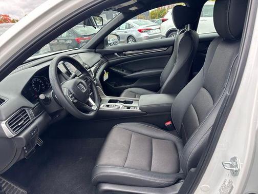 2022 Honda Accord Hybrid Base