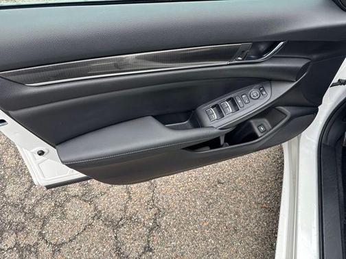 2022 Honda Accord Hybrid Base