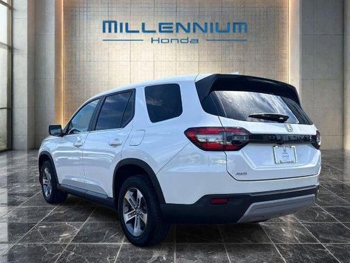 Platinum White Pearl 2023 Honda Pilot AWD EX-L 7 Passenger