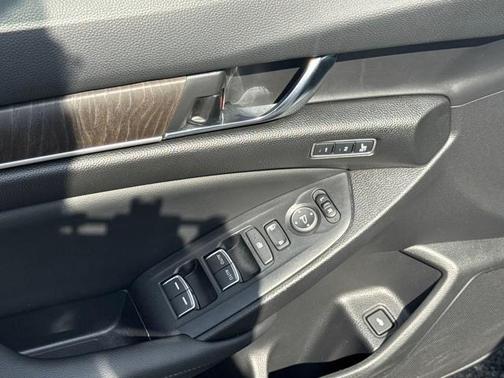 2022 Honda Accord Touring 2.0T
