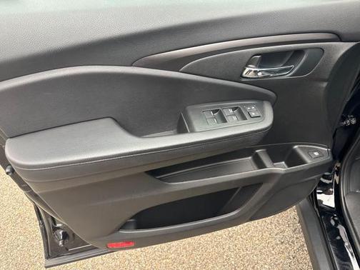 2022 Honda Pilot AWD Sport