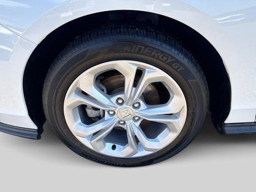 Platinum White Pearl 2023 Honda Accord LX 1.5T