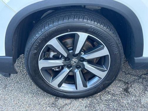 2024 Honda Pilot Touring 8-Passenger