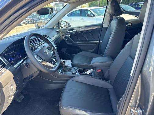 2023 Volkswagen Tiguan 2.0T SE 4MOTION