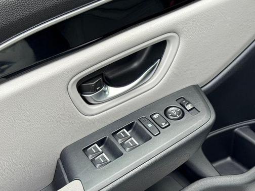 2023 Honda Pilot AWD LX