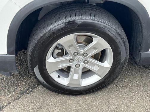 2023 Honda Pilot AWD LX