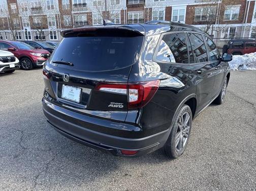 2022 Honda Pilot AWD Sport