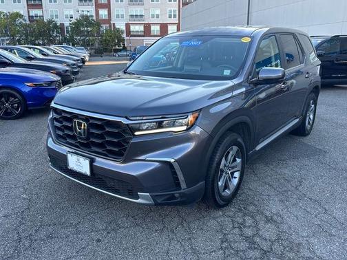 2023 Honda Pilot AWD EX-L 8 Passenger