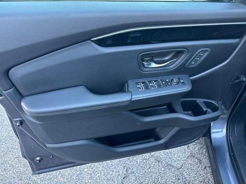 2023 Honda Pilot AWD EX-L 8 Passenger