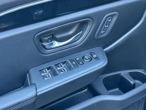 2023 Honda Pilot AWD EX-L 8 Passenger