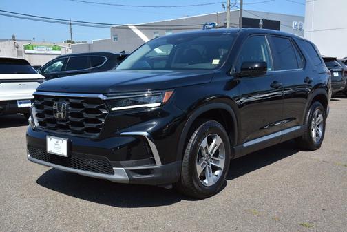 Crystal Black Pearl 2025 Honda Pilot EX-L