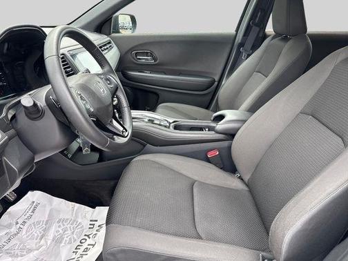 Crystal Black Pearl 2020 Honda HR-V AWD Sport