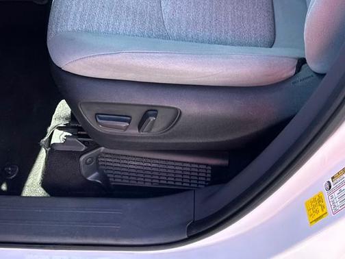 2022 Toyota Sienna LE