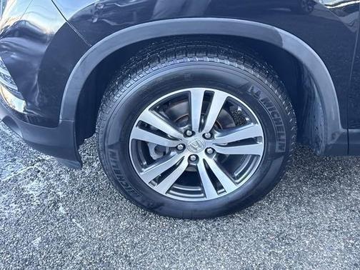 Crystal Black Pearl 2018 Honda Pilot EX-L