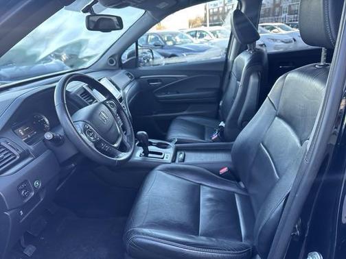 Crystal Black Pearl 2018 Honda Pilot EX-L