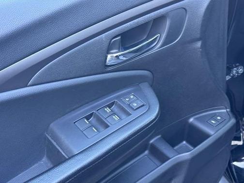 Crystal Black Pearl 2018 Honda Pilot EX-L