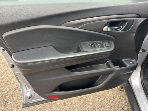 2022 Honda Pilot AWD Sport