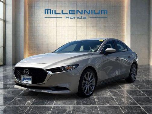 Platinum Quartz Metallic 2023 Mazda Mazda3 2.5 S Select