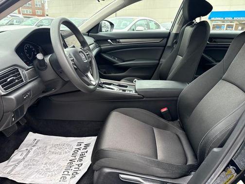 Crystal Black Pearl 2022 Honda Accord LX 1.5T