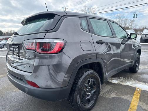 Granite Crystal Metallic Clearcoat 2019 Jeep Compass Sport
