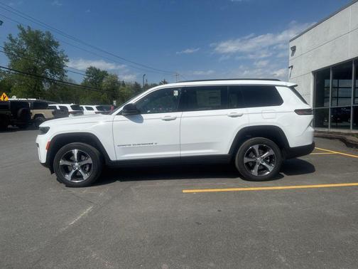 Bright White Clearcoat 2026 Jeep Grand Cherokee L Limited