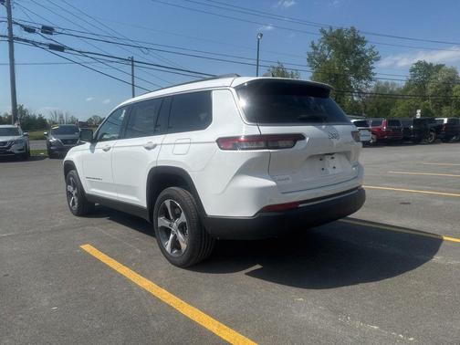 Bright White Clearcoat 2026 Jeep Grand Cherokee L Limited