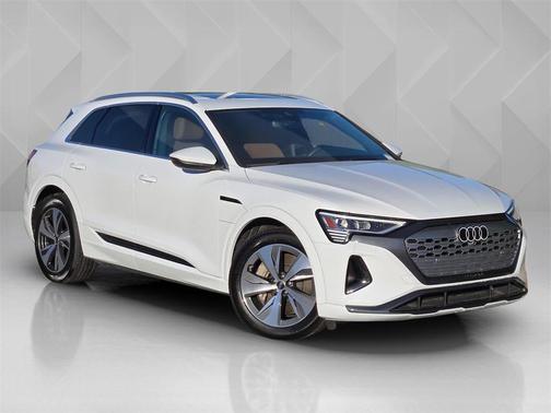2024 Audi Q8 e-tron Premium