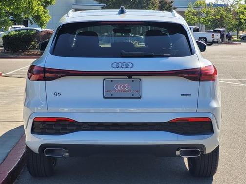 2025 Audi Q5 Premium Plus